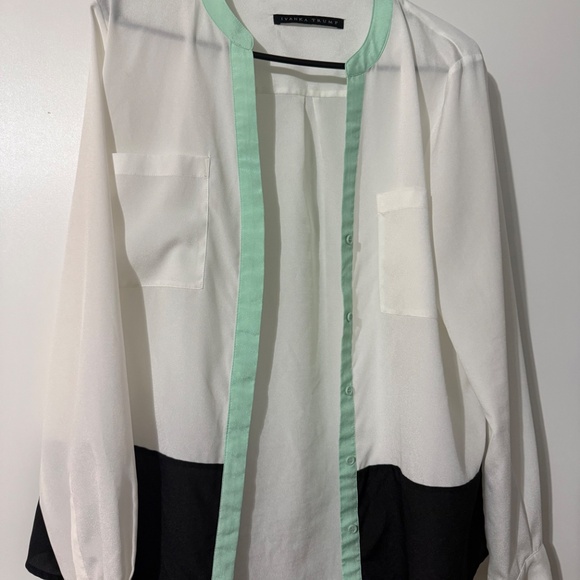 Ivanka Trump classy shrug cum top - Picture 3 of 3